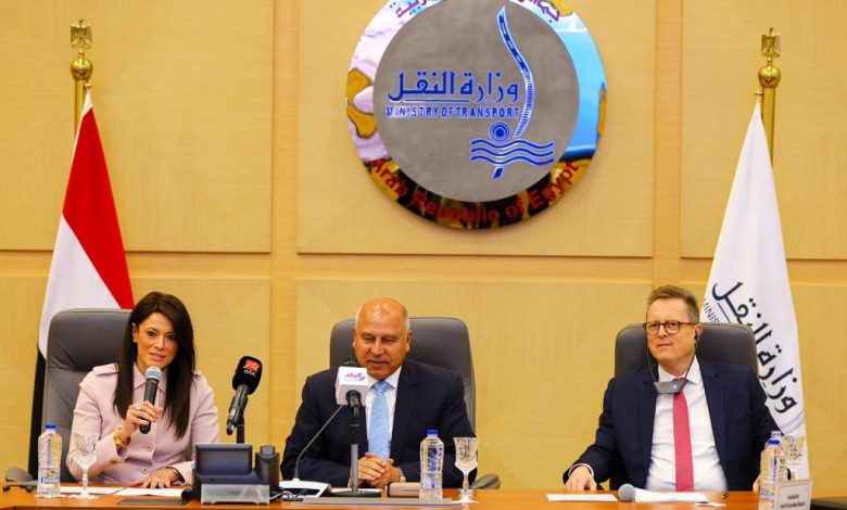«المشاط»و«الوزير»-يشهدان-توقيع-اتفاقيات-التمويل-لإنشاء-البنية-الفوقية-لمحطة-«تحيا-مصر-1»